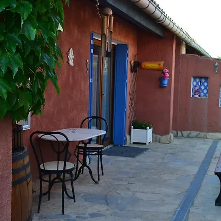 Village De Les Olivettes Feriehus Saint-Dezery